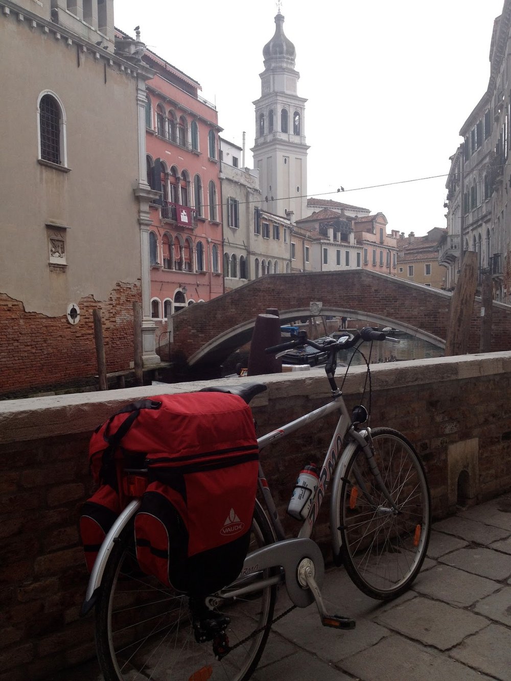 Venice Bike Tour: between Nature & Glamour